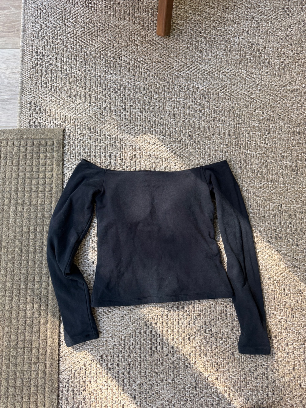 Abercrombie & Fitch Black Off-Shoulder Long Sleeve Top
